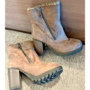 Mossimo women's Brown Fur Lined Platform Booties 8.5 💸BOGO🎉